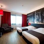 巴斯琛哥罗普酒店 3* 格林