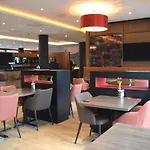 巴斯琛哥罗普酒店 3*