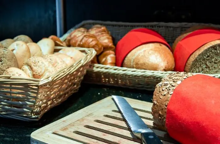 Отель Bastion 3*